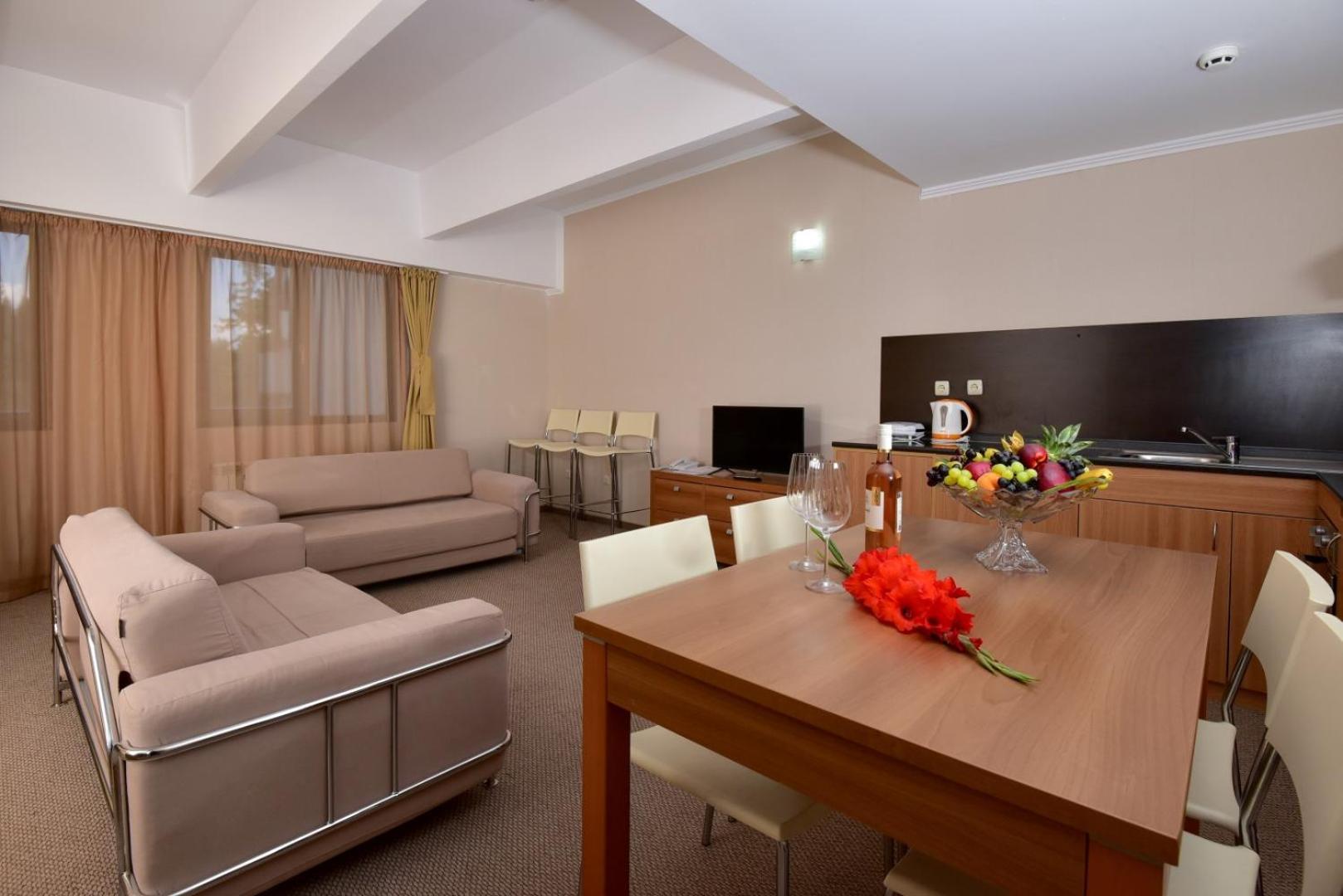 Snezhanka Hotel פמפורובו מראה חיצוני תמונה