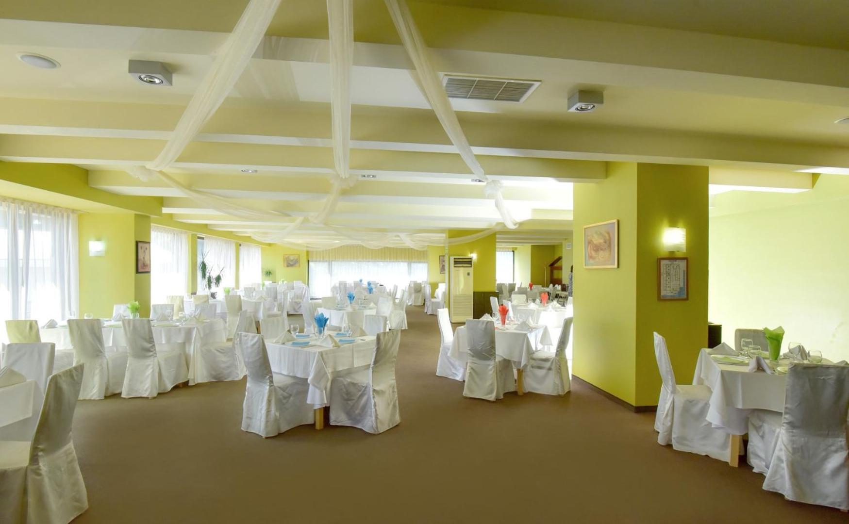 Snezhanka Hotel פמפורובו מראה חיצוני תמונה